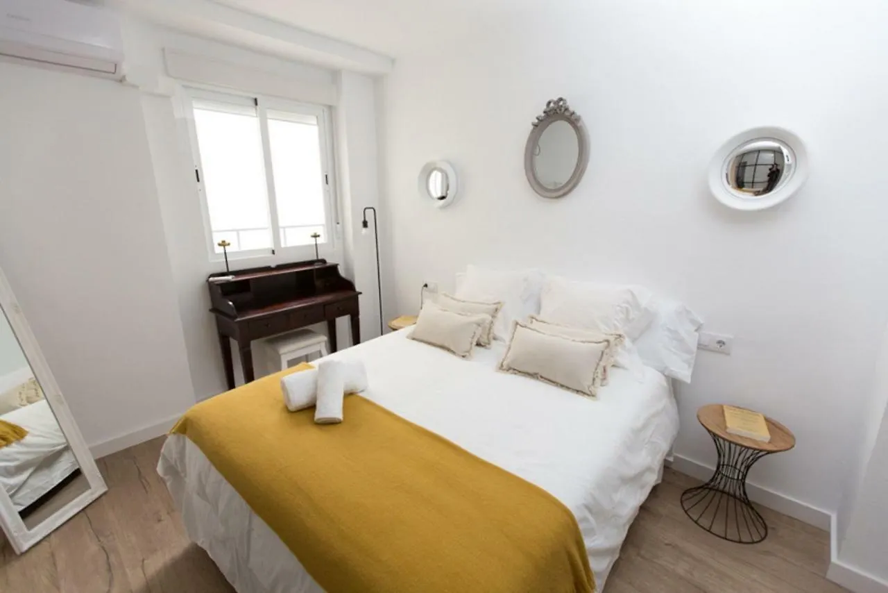 Apartamento Saravia Only Families Cordoba 0*,  Spain